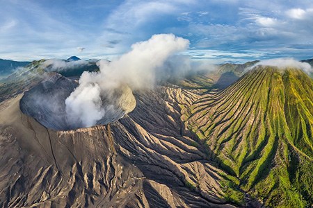 VR视频资源 布罗莫火山， 爪哇， 印度尼西亚， 4K 航拍视频